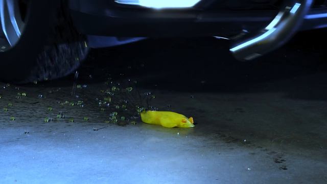 Angry Birds | Bomb's Nightmare Car Crushing Toys смотреть онлайн