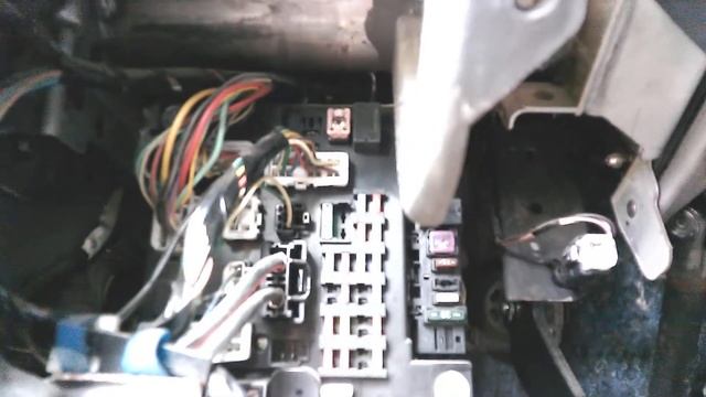 HOW TO TROUBLESHOOT AND FIX (ABS SERVICE REQUIRED) ON YOUR CAR?? смотреть онлайн