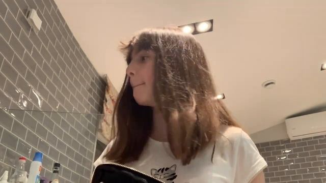 My evening routine|Подстригла чёлку сама!? Мама наругала!? смотреть онлайн