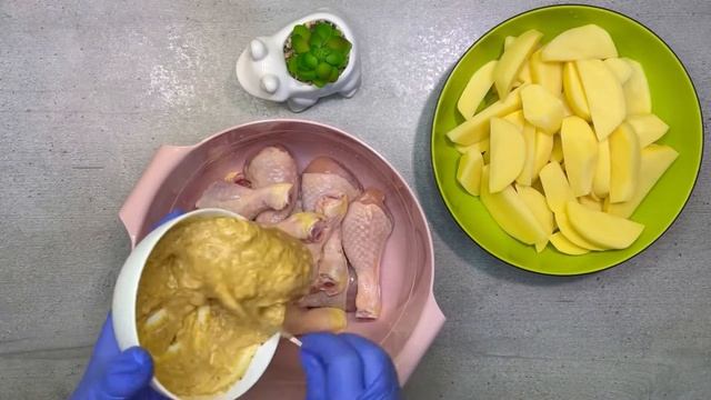 Курица запечённая в духовке с картошкой ? ? с хрустящей корочкой ? CHIKEN DRUMSICK WITH POTATOES смотреть онлайн