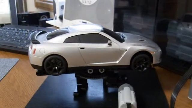 RC NISSAN GTR Spec V R35) 1／24 Silver 003 смотреть онлайн