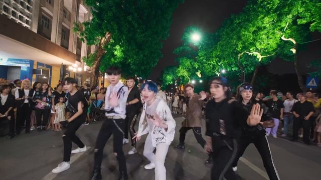 [1TAKE | KPOP IN PUBLIC] Stray Kids "Back Door" | Dance Cover by KINGS CREW from VIETNAM смотреть онлайн