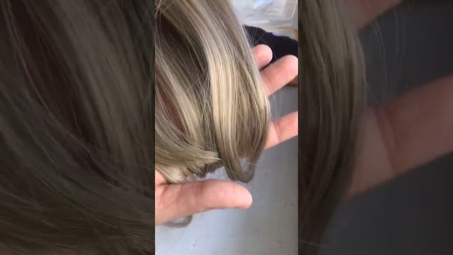 Челка! И хочется, и колется. Тогда стоит купить себе накладную челку