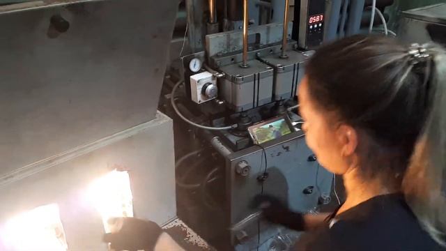 Станок по выдуву пэт бутылок марки "МВ-ПЭТ" г. Барнаул ООО "ТОП-ТЕХНИКА" производители этих машин смотреть онлайн