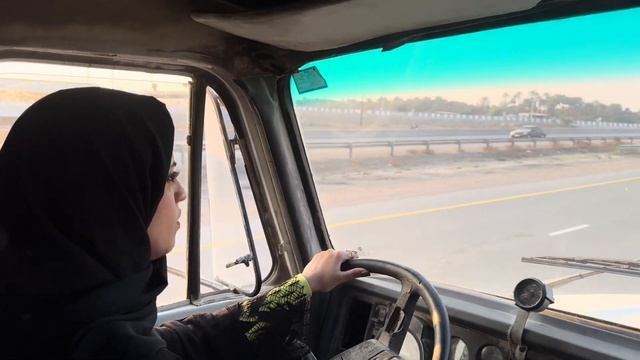 Old is gold Volvo classic 1994 truck from Ras Al Khaimah смотреть онлайн