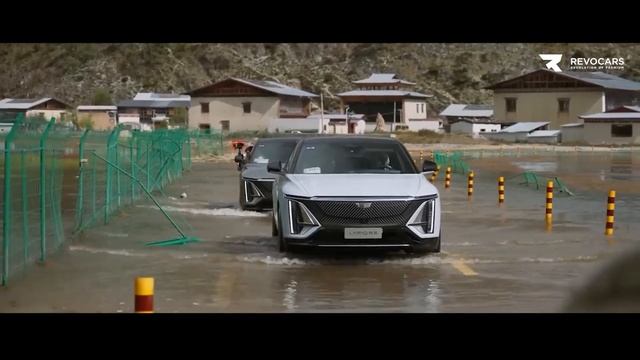 Cadillac Lyriq Обзор / как Китайцы пересобрали Американца /#cadillaclyriq #электромобиль смотреть онлайн
