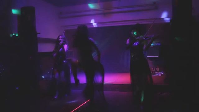 Caravan - violin duet Laruan & Nataly Kotova смотреть онлайн