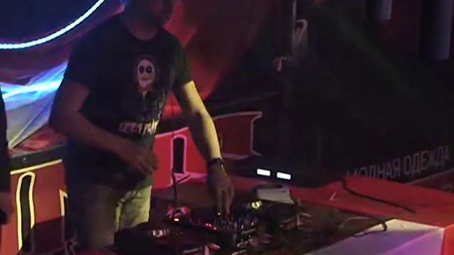 Ночной клуб "Maximus" "Dj рыжов'' смотреть онлайн