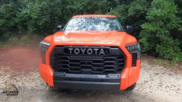 Toyota Tundra TRD Pro 2022 bajo la lluvia de Miami con sus 437 HP смотреть онлайн