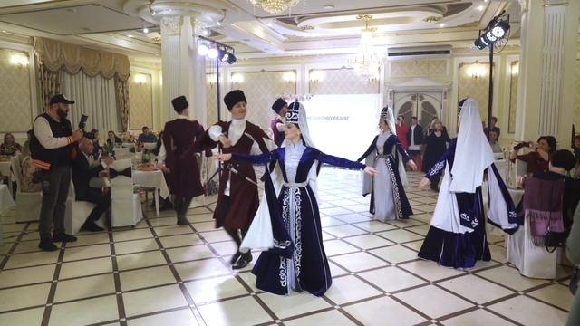 Ансамбль Абреки Танец Исламей ЧЕРКЕССКИЕ ТАНЦЫ | Beautiful wedding | Beautiful dance | UHD 4K 2021 смотреть онлайн