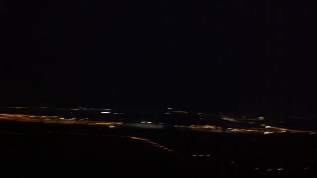 Some lightning above Athens El. Venizelos international airport смотреть онлайн
