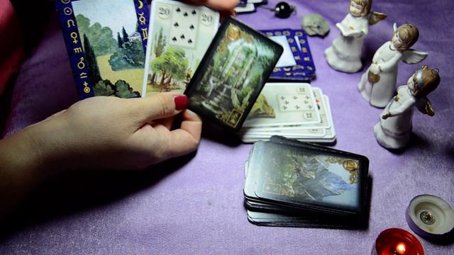 Выбор колоды Ленорман для начинающих. Сравнение колод Лауры Туан, Золотые мечты и Орнитомания Ч. 3 смотреть онлайн