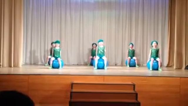 Танец"Лягушачий хор" смотреть онлайн