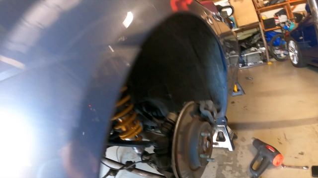 Making a Normal Car Handle Like a Supercar смотреть онлайн