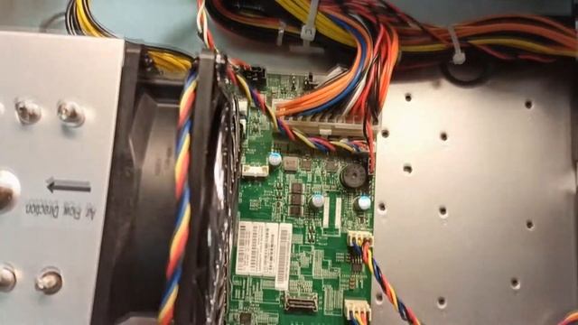 Розпакування Сервер Supermicro CSE-745TQ-R920B, 4U, X11SRM-VF,Xeon W-2235 смотреть онлайн