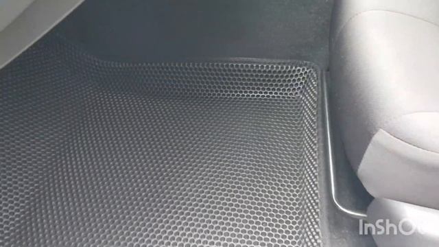 Коврики Ева 3D - что это? Показываем процесс. TOYOTA CAMRY HYBRID. смотреть онлайн