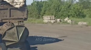 «Синий» трактор - миномет - представляет!
 Доедет или нет, вот вопрос.»