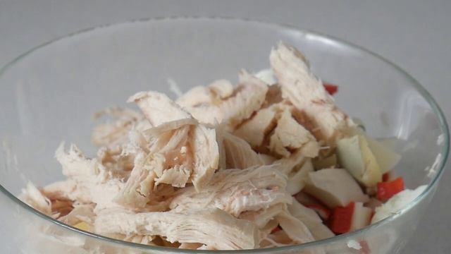 Без вреда для фигуры. Рецепт салата из капусты с филе курицы кукурузой смотреть онлайн