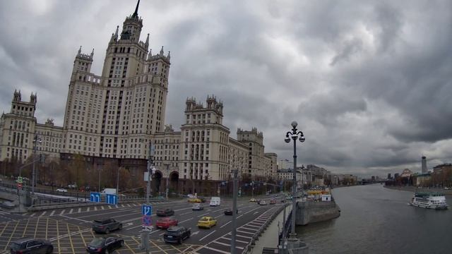 Малый Устьинский мост. Высотка на Котельнической наб. смотреть онлайн