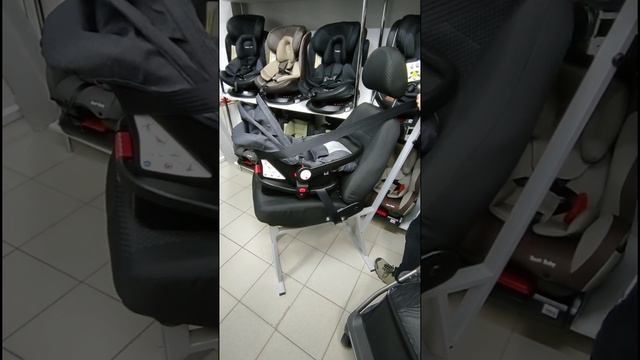 Коляска Luxmom V8, использование базы автолюльки смотреть онлайн