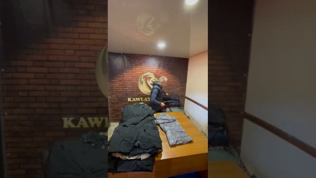 Одяг секонд хенд Куртки подовжені - Код 352 (23.10.2023 мішок 1) смотреть онлайн