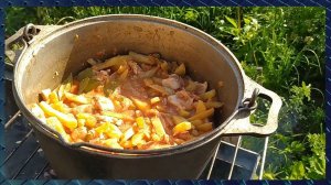 Мясо с картошкой в казане. Азу по-татарски с куриной грудкой. GoodAppetite.
