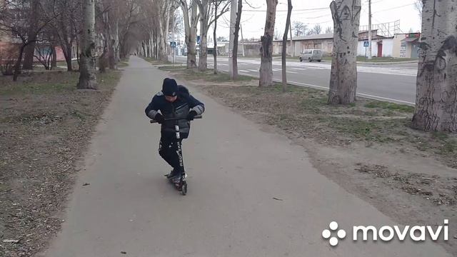 Трюки и неучачи на самокате смотреть онлайн