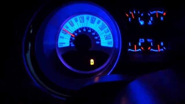 2011 Ford Mustang V6 0-60 in 5.1 seconds смотреть онлайн