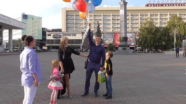 Необычный сюрприз на День рождения! смотреть онлайн