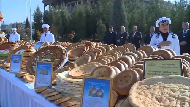 Такое только в Таджикистане увидишь, больше нигде смотреть онлайн