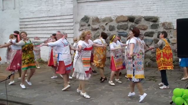 танцуют пенсионеры смотреть онлайн