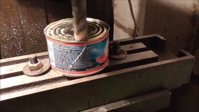 Открывание консервы без открывалки смотреть онлайн