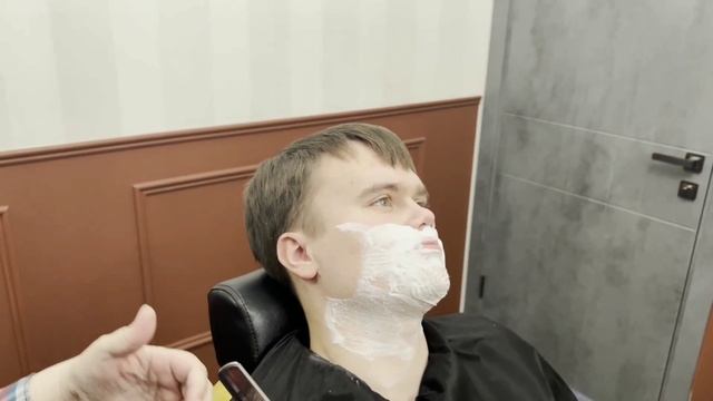 Бритье лица на первый раз (по росту волос) Бритьё. смотреть онлайн