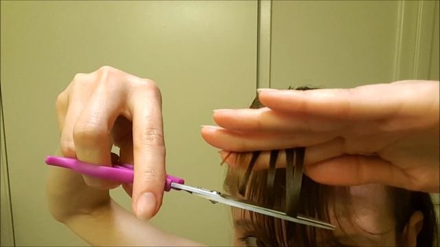 How to Cut Bangs Каскадная Чёлкa смотреть онлайн
