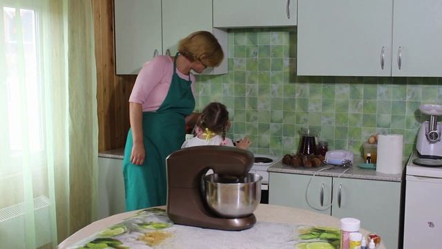 Капкейки//Как приготовить капкейки дома?//Готовим капкейки с Таей...