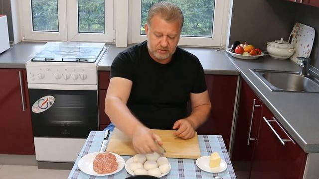 Вкусный рецепт !!! Шампиньоны в духовке фаршированные мясом и сыром ! смотреть онлайн