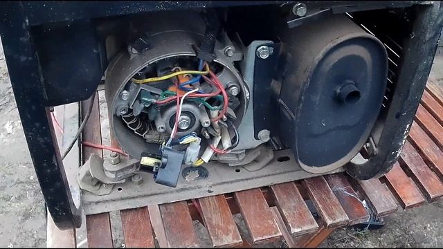 Бензогенератор выдает маленькое напряжение. Решение проблемы. смотреть онлайн