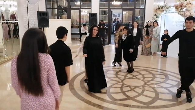 АЗАМАТ И АРИАННА смотреть онлайн