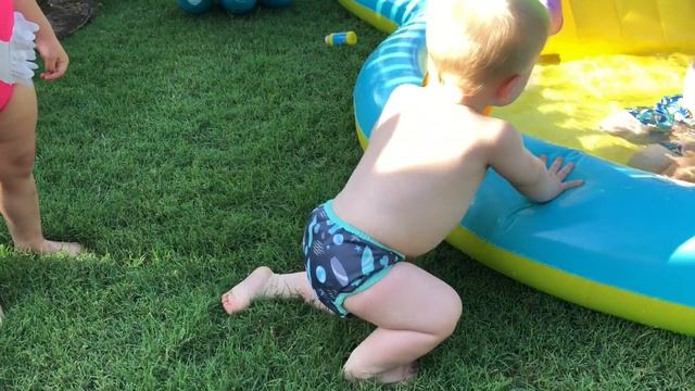 Disposable vs Reusable Swim Diapers! ? смотреть онлайн
