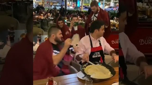 Хабиб и Бурак в Дубае смотреть онлайн