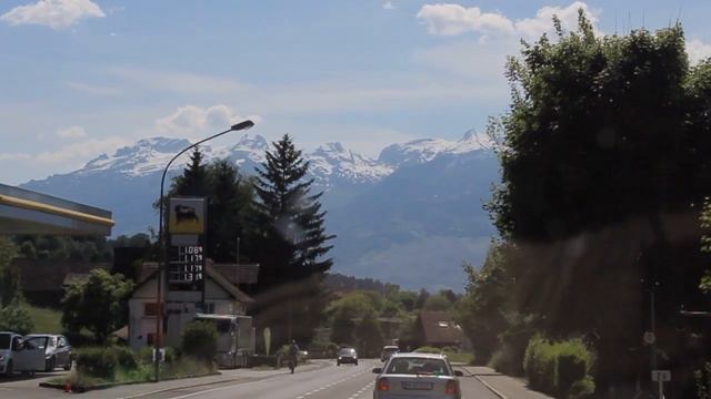 DAE-12 | Kochen auf der Autobahn | AT, LI, CH, FR смотреть онлайн