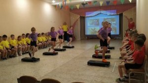 Танец на степ-платформах "Юра с Байконура"