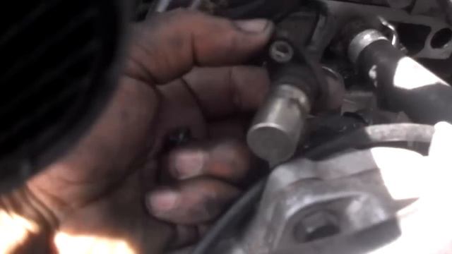 Crank sensor location, Volvo S80, S60, V70, S70, XC90, etc. - VOTD смотреть онлайн