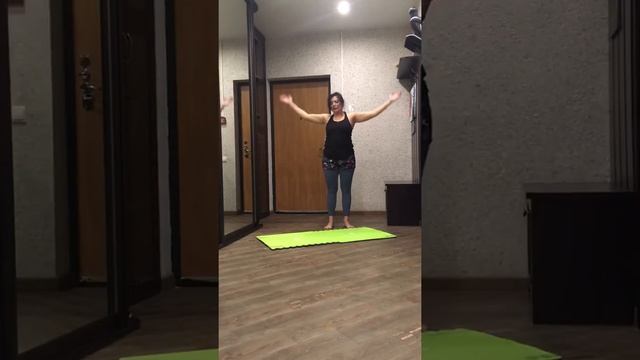 Стретчинг дома. Тренировка для гибкости и душевного равновесия. Часть 1 смотреть онлайн