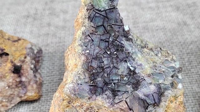 На жиле фантомного кубического Флюорита. смотреть онлайн