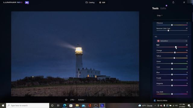 Using the Essentials in Luminar Neo to Edit a Lighthouse Photo смотреть онлайн