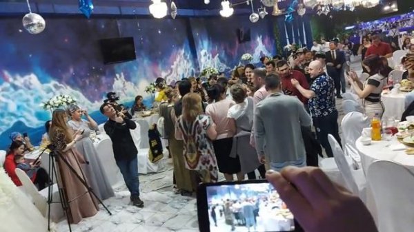 Туй дар ресторани Звездопад