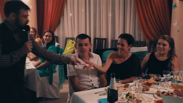 Ведущий в Ростове - Антон Окулист (это фамилия)