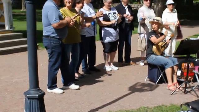 Stachus-Polka - Iris Valin, Paula Narvanmaa & Yleisö смотреть онлайн