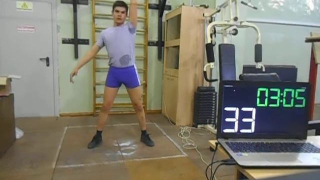 Гиревой спорт. Тархов Кирилл 2006 года 4 этап Онлайн Кубка мира "Двоеборье" Рывок гири 16 кг 5 мин. смотреть онлайн